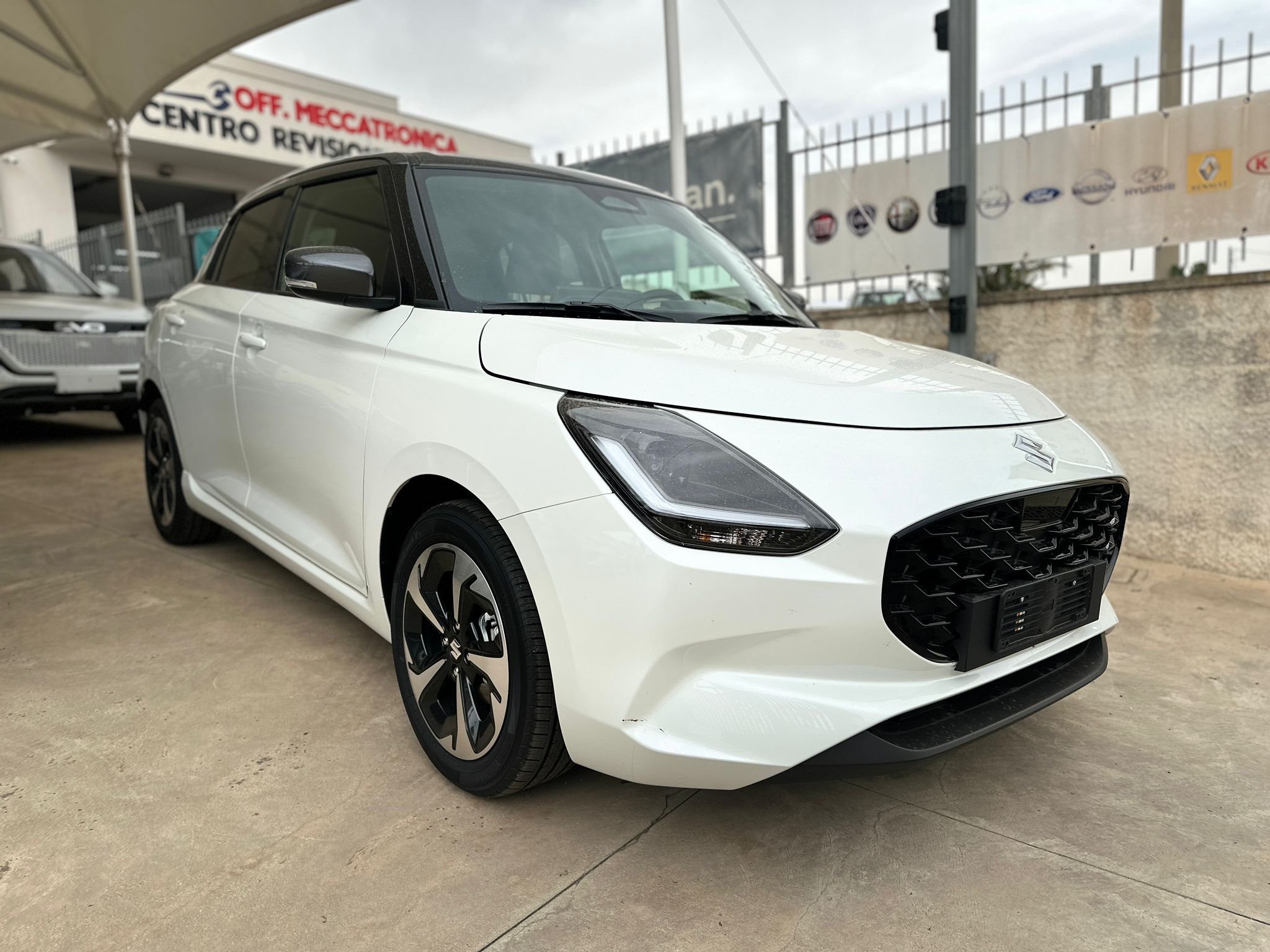 Foto SUZUKI Swift