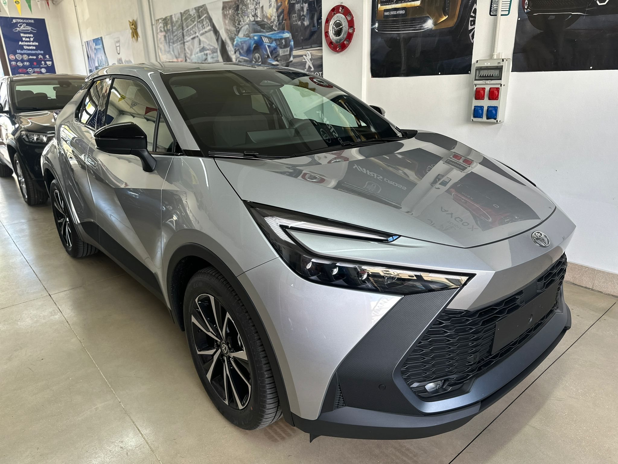 TOYOTA C-HR (2023-->)